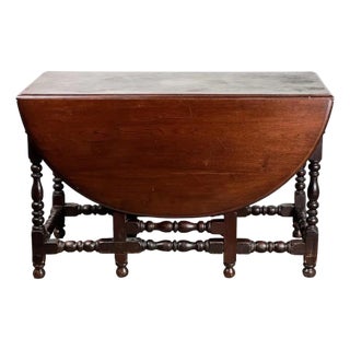 Antique English William & Mary Walnut One Drawer Gateleg Dining Table C. Early 18th Century For Sale