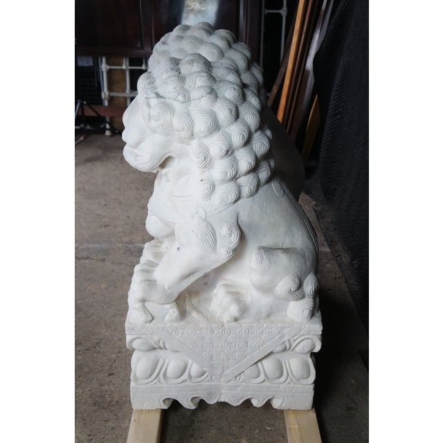 Off-white Mid 20th Century Pair of Chinese Marble Foo Dog Guardian Fu Lion Temple Garden Statues 41" For Sale - Image 8 of 18