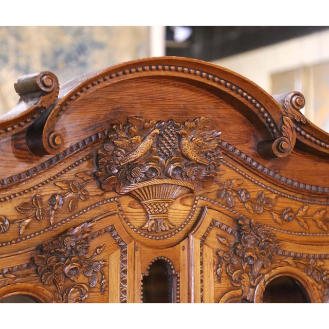 18th C. French Louis XV Pine Buffet-Deux-Corps Vitrine Cabinet From Normandy For Sale - Image 4 of 15