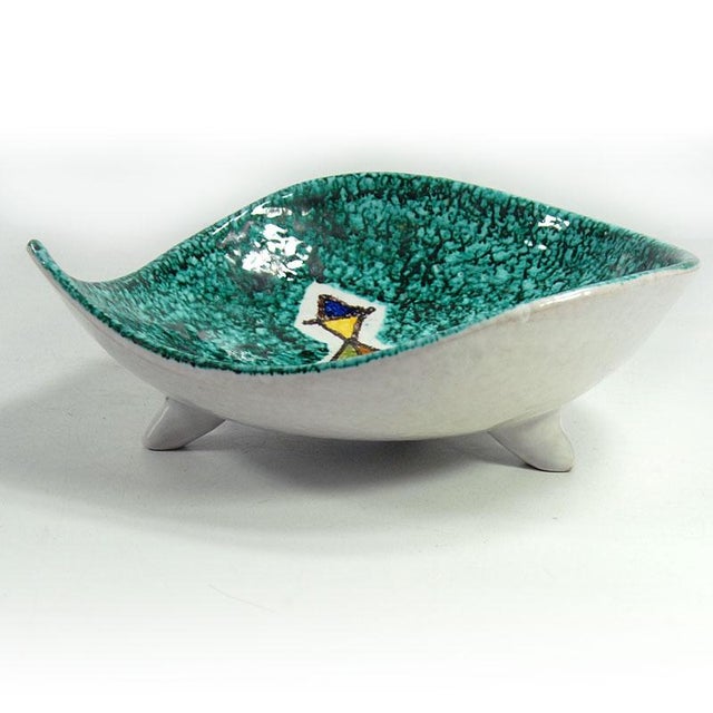 Green Italian Hand-Painted Glazed Tripod Dish, 1960s For Sale - Image 8 of 10