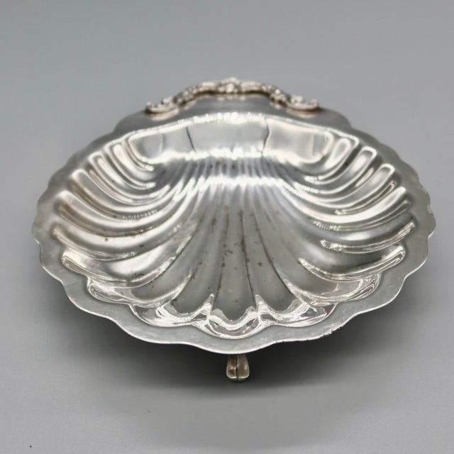 Mid 20th Century Vintage Silverplate Footed Shell Dish — Scalloped Clam Shell Serving Dish For Sale - Image 5 of 9