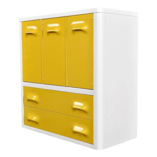 This model is nearly impossible to find. Moreover, yellow is the most sought after option. Combined with the fact that...