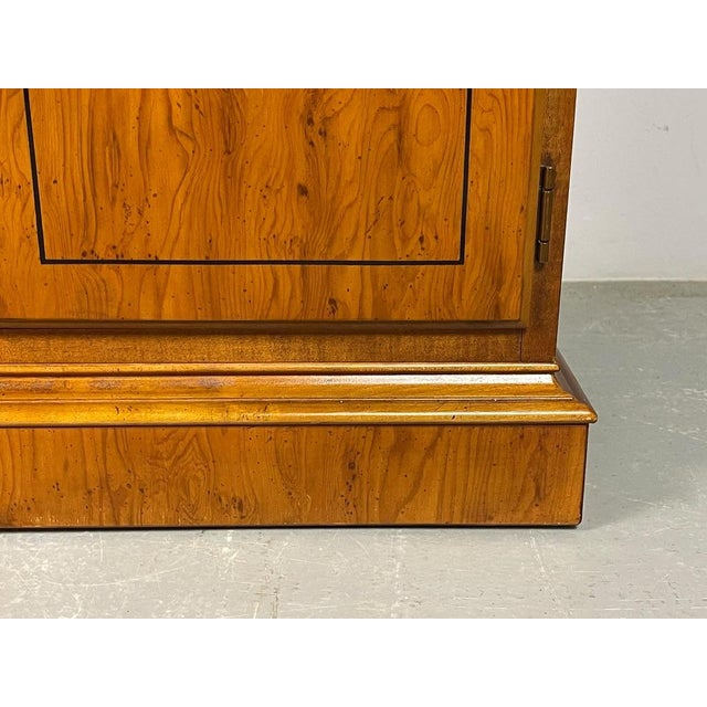 Campaign Dry Bar Buffet Server Expanding Slide-Top from Drexel Heritage, USA, 1970s For Sale - Image 13 of 18