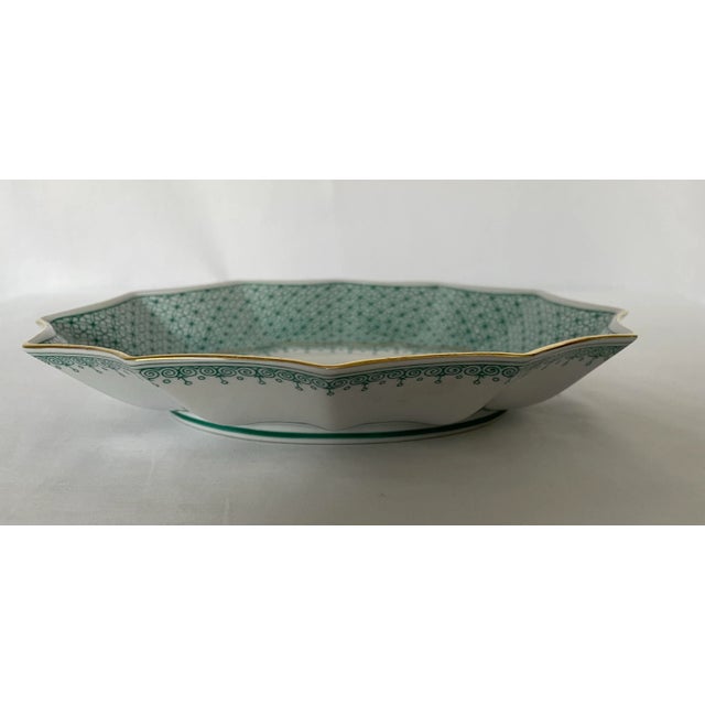 French Mottahedeh Turquoise Lace 12-Sided Lobed Tray For Sale - Image 3 of 4