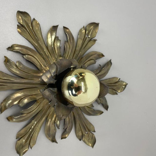 Handmade Brass Floral Theatre Wall Light by Gio Ponti, 1950s For Sale - Image 11 of 18