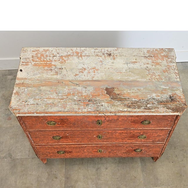 Swedish Gustavian Period 18th Century Painted Commode For Sale - Image 12 of 14