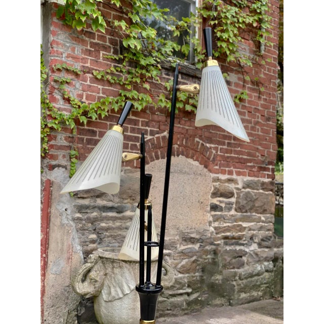 Mid-Century Modern Mid-Century Modern 3-Light Cone Shade Floor Lamp For Sale - Image 3 of 11