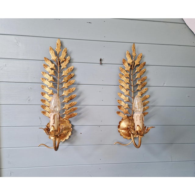 Mid-Century Modern Hollywood Regency Italian Wall Sconces in Gilt Metal, 1970s, Set of 2 For Sale - Image 3 of 13