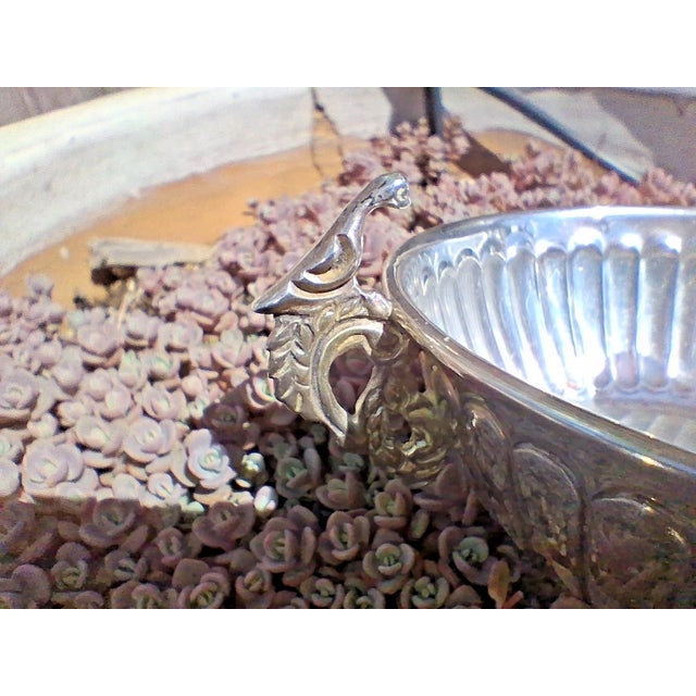 Offered is a superb mid centuryMexican Sterling Silver Double Bird Handle Bowl by Tane Orfebres. Tane Orfebres, is...