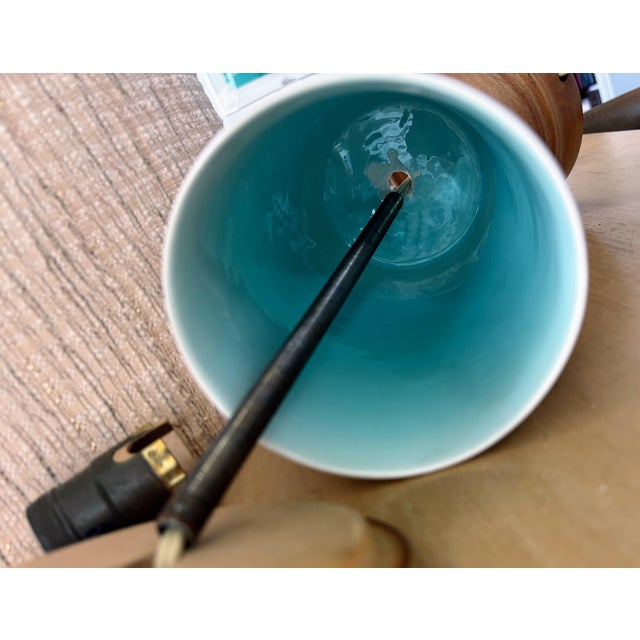 Vintage Mid-Century Modern William Manker Studio California Art Pottery Lamp Blue Pink Ombre For Sale - Image 11 of 18