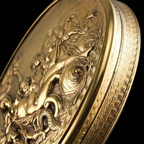 Antique Georgian Silver Gilt Snuff Box with Scene of Venus, London, 1810s For Sale - Image 4 of 18