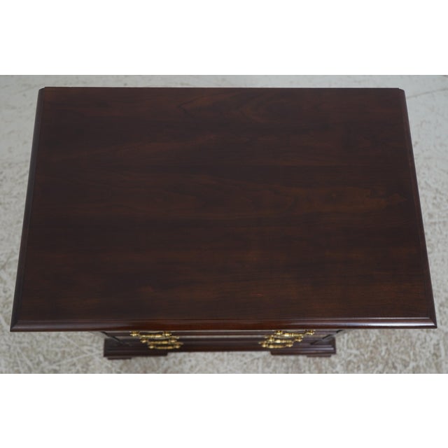 Stickley Colonial Williamsburg Mahogany Chest Nightstand For Sale In Philadelphia - Image 6 of 18