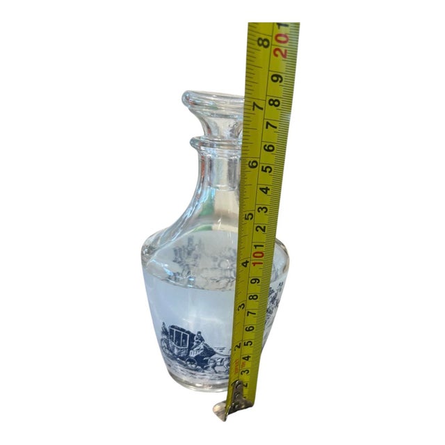 Mid 20th Century French Frosted Scenic Glass 7.5” Decanter & 5 Cordial Glasses, 6 Piece Set For Sale - Image 10 of 11