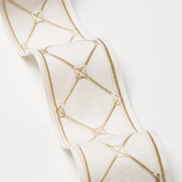 Contemporary SAMPLE - Schumacher X Paloma Contreras Parisian Bamboo Trim In Ivory For Sale - Image 3 of 4