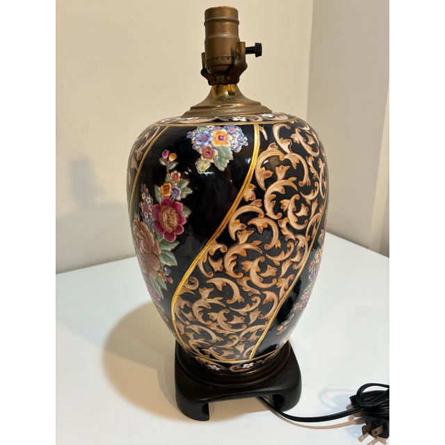 Vintage Chinoiserie Hand Painted Porcelain Table Lamp For Sale - Image 4 of 9