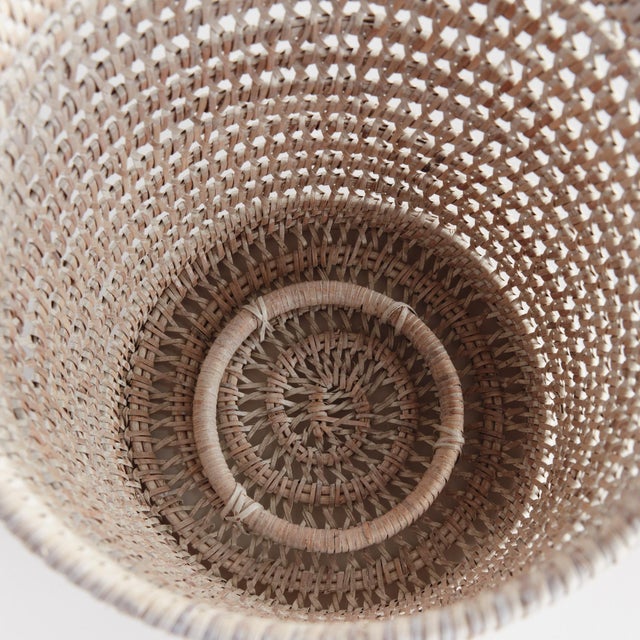 Kenneth Ludwig Chicago Burma Rattan Hurricane Large For Sale - Image 4 of 5