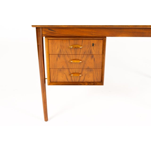 Wood 1960s Danish Modern / Mid Century Walnut Drop Leaf Writing Desk Attributed to Erik Buch for o.d. Møbler For Sale - Image 7 of 12