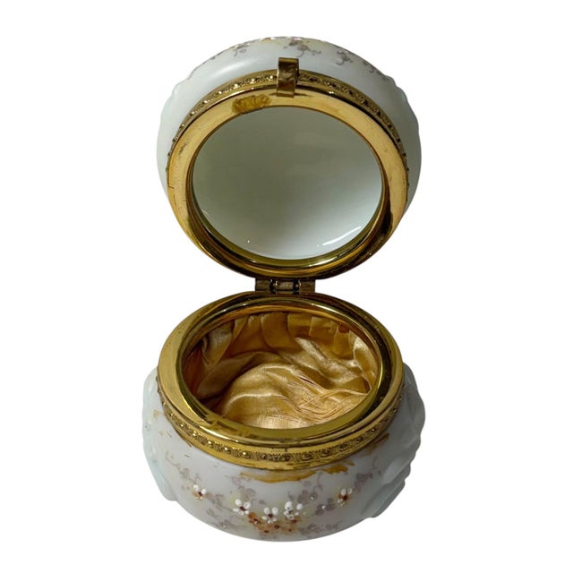 19th Century Victorian Wavecrest Box by Cf Monroe For Sale In Tampa - Image 6 of 10