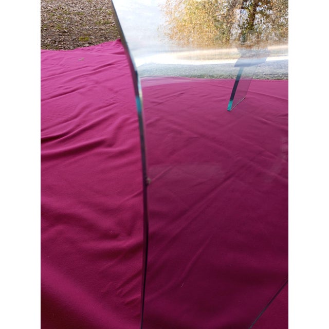 Sculptural Coffee Table in Curved Glass from Fiam, Italy, 1990s For Sale - Image 10 of 13