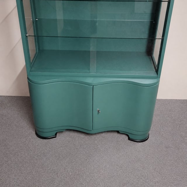 Vintage Art Deco Display Case, 1950s For Sale - Image 9 of 11