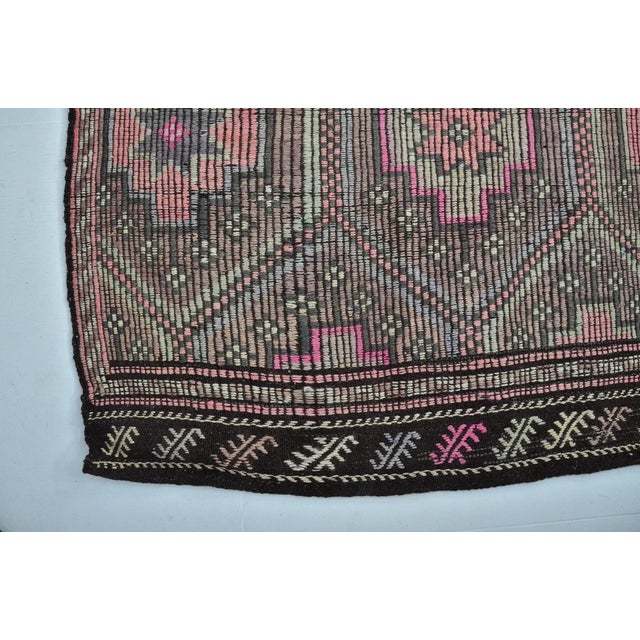 1960s Anatolian Oushak Cicim Kilim For Sale - Image 4 of 10