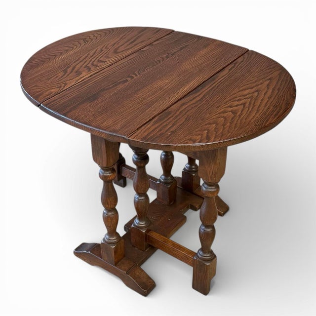 Mid-20th Century English William and Mary Style Oak Dropleaf Side Table For Sale - Image 4 of 9