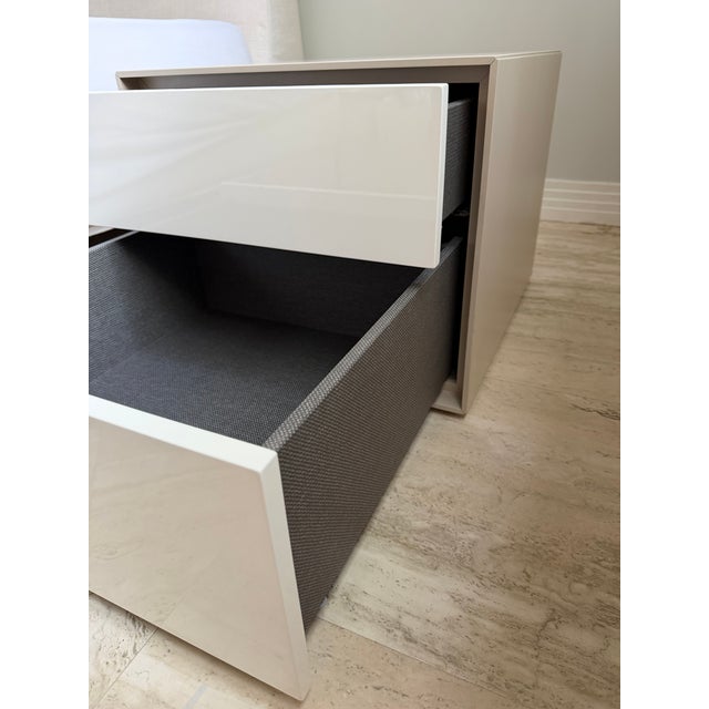 Contemporary Dado B&b Italia Contemporary Bedside Table in White Gloss With Tan Satin Trim For Sale - Image 3 of 8