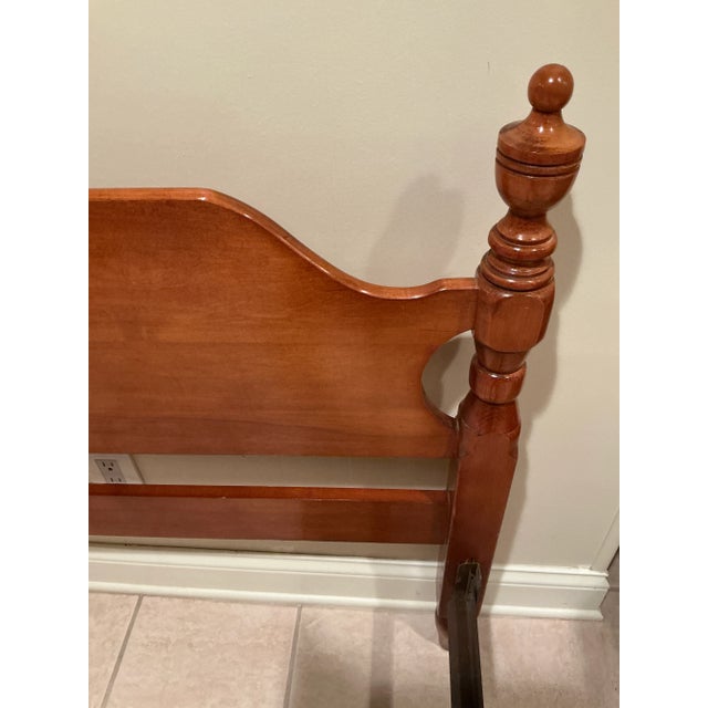 American Vintage 1950’s Colonial or Early American Solid Maple Twin Bed With Turned Balusters For Sale - Image 3 of 12