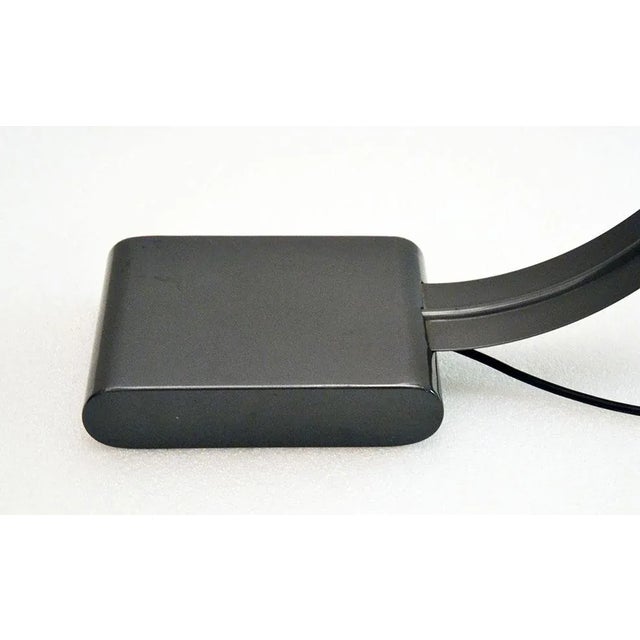 Lacquered & Curved Metal Italian Table Lamp, 1970s For Sale - Image 9 of 11