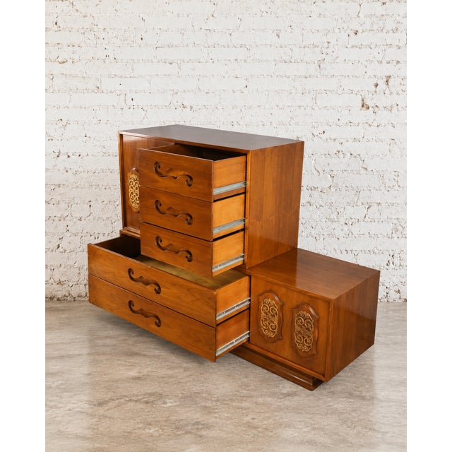 Young Manufacturing Young Manufacturing 1960's Vintage Mid Century Modern Brutalist 2 Piece Highboy Dresser, Attributed For Sale - Image 4 of 4