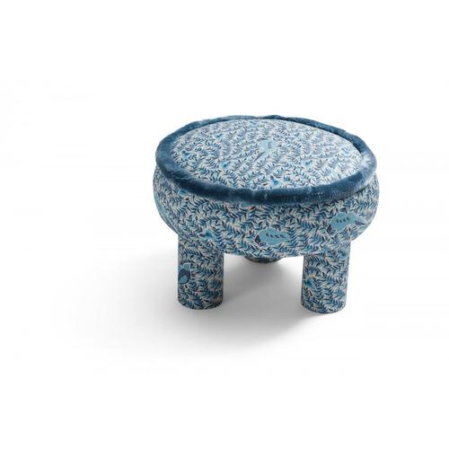 Ludmila pouf in solid beech, particle board and hr foam by popus editions. Dimensions: ø 60 x h 42 cm. Materials:...