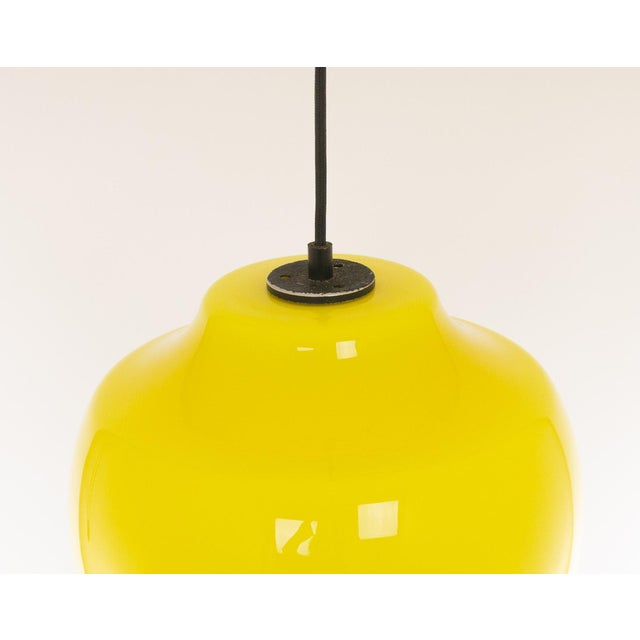 1960s Yellow Glass Pendant by Alessandro Pianon for Vistosi, 1960s For Sale - Image 5 of 9