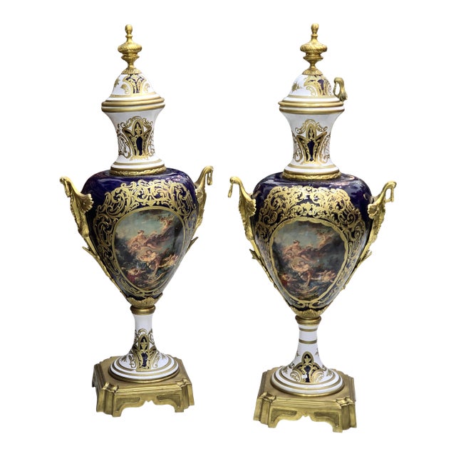 Set of 2 Porcelain Vases, French Design For Sale