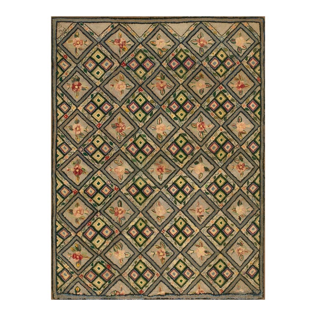 1920s Gray Geometric Folk Art Antique American Hooked Rug 4'2" X 5'6" Woven Wool Carpet For Sale