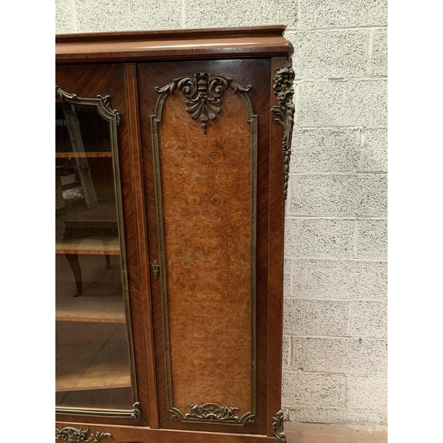 20th Century Louis XV Bookcase in Mahogany and Burr Walnut For Sale - Image 4 of 13