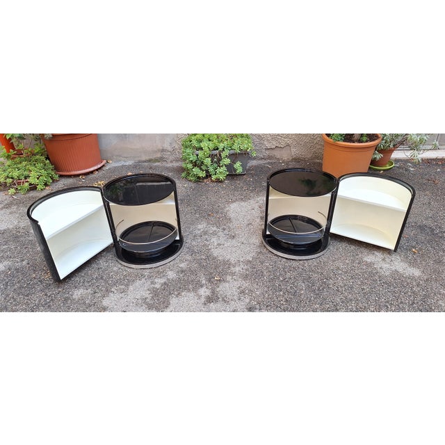 Bar Bedside Tables in Black Lacquer with Aluminum Profiles, 1970s, Set of 2 For Sale - Image 4 of 5