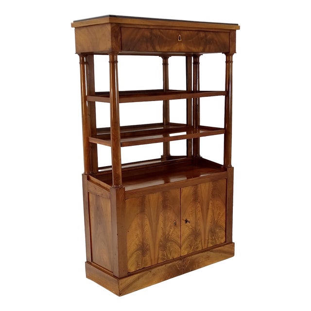 Walnut Cabinet, Deutschland, 1830s For Sale