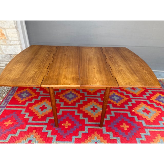 Brown 1950s Drexel Parallel Drop-Leaf Dining Table Walnut Mid-Century Modern For Sale - Image 8 of 15