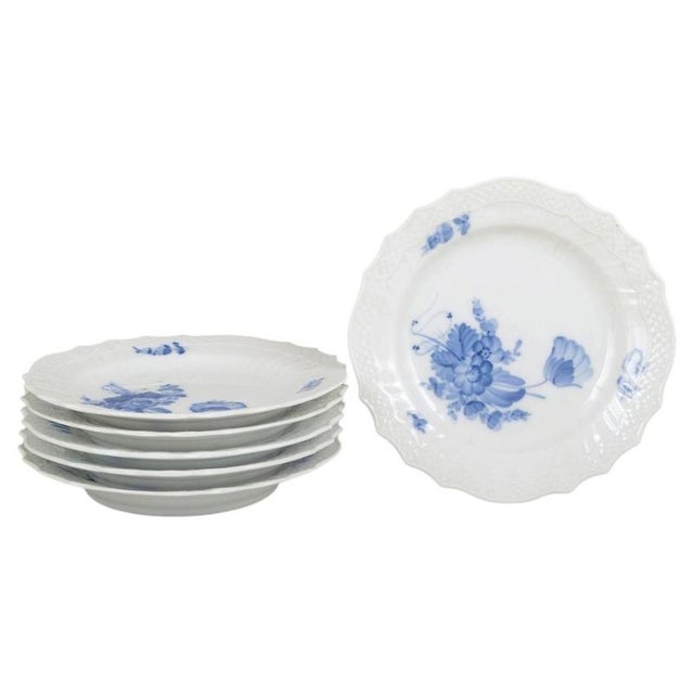 1960s Curved Porcelain Blue Flower Salad Plates from Royal Copenhagen, 1960s, Set of 6 For Sale - Image 5 of 5