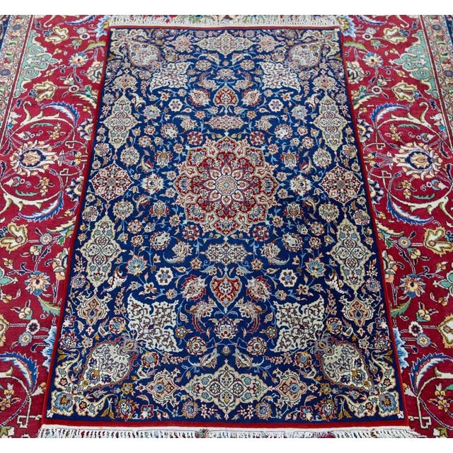 Blue Hand-Knotted Isfahan Rug in Wool For Sale - Image 8 of 18