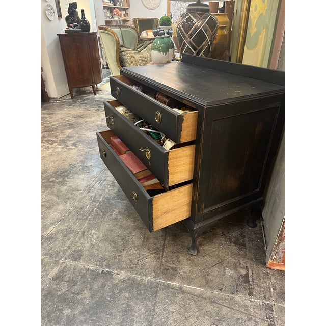 19th Century Queen Anne 3 Drawer Commode Chest For Sale - Image 4 of 8