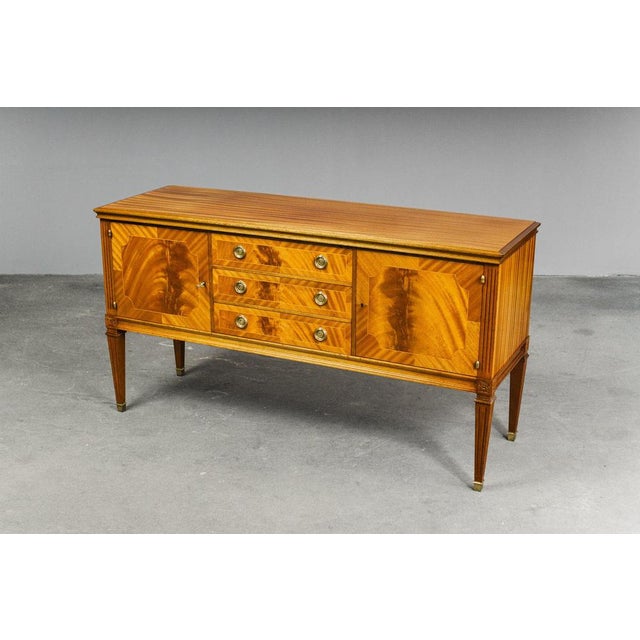 Brown English Style Sideboard in Mahogany For Sale - Image 8 of 14