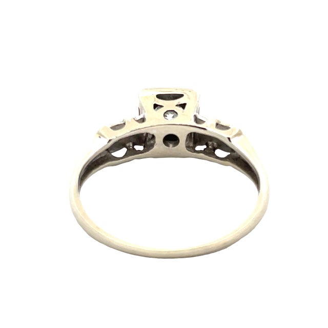 Modern Estate 14k White Gold Engagement Diamond Ring, Size 6.5 For Sale - Image 3 of 9