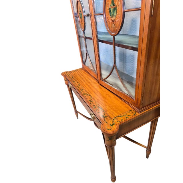 Early 20th Century Sheraton-Style Painted Glass Display Cabinet on Stand – 2 Piece For Sale - Image 9 of 9