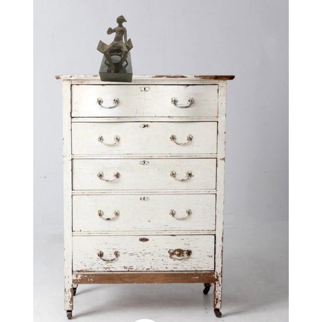 Lovely bronze girl seated in a chair. Comes with a granite base (not attached). Looks great without the base too....