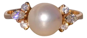 The Benevento: Pearl and Natural Diamond Ring in Yellow Gold