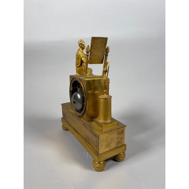 19th Century Empire period 19th century mantel clock depicting a woman at her toilette For Sale - Image 5 of 9