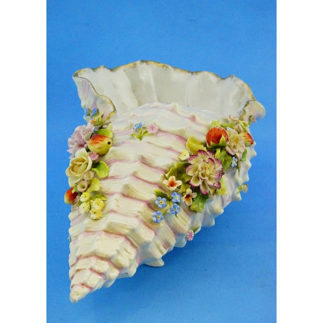 White Antique Shell-Shaped Porcelain Centrepiece from C.G Schierholz & Sohn Manufactory of Plaue, Germany, 1800s For Sale - Image 8 of 18
