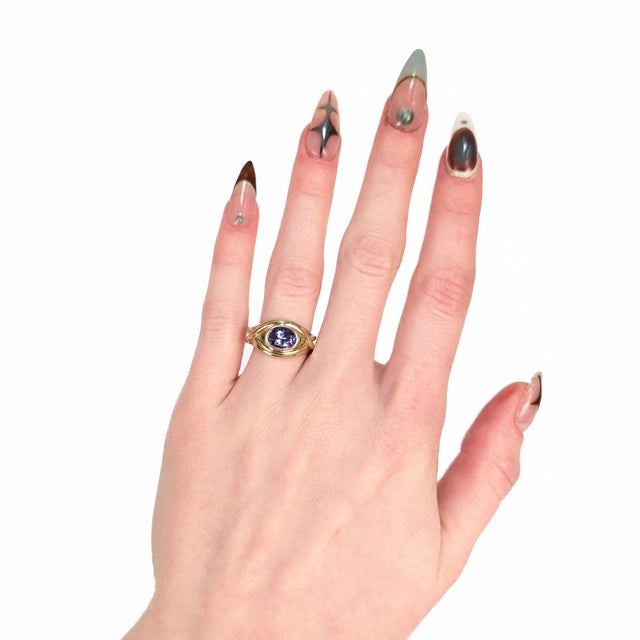 Mid-Century Modern Vintage 14k Yellow Gold & Tanzanite Cocktail Ring For Sale - Image 3 of 12