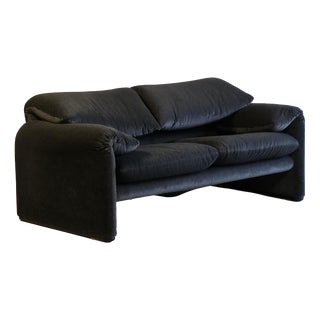 Maralunga 2-Seater Sofa in Black and Grey Velvet Fabric from Cassina, 1980s For Sale